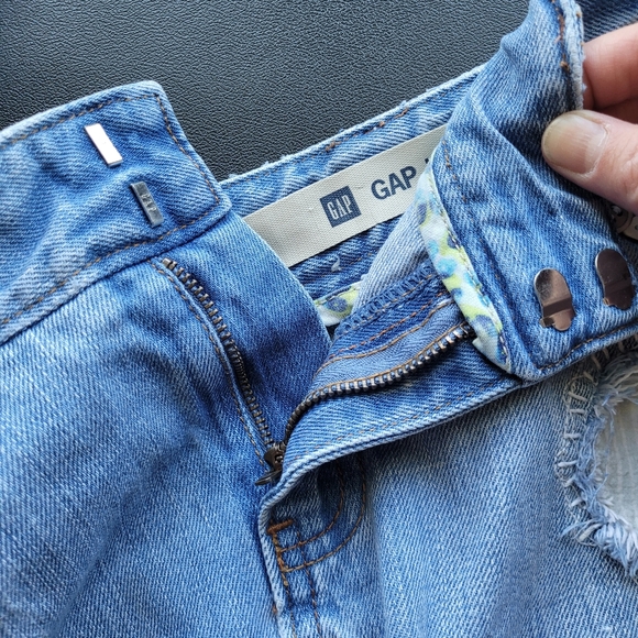 The Gap Denim Distressed and Embellished Mini Skirt, VGUC, Size 4 - Picture 12 of 12